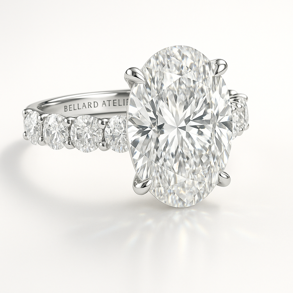 טבעת אובל 5 קארט עם אבנים גדולות מסביב