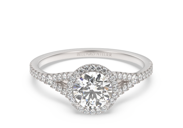 טבעת 2 שורות עם הילה ושיבוץ 3/4 – טבעת אירוסין מואסנייט D VVS1