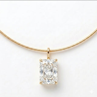 שרשרת קשיחה עם תליון רדיאנט · Radiant Choker