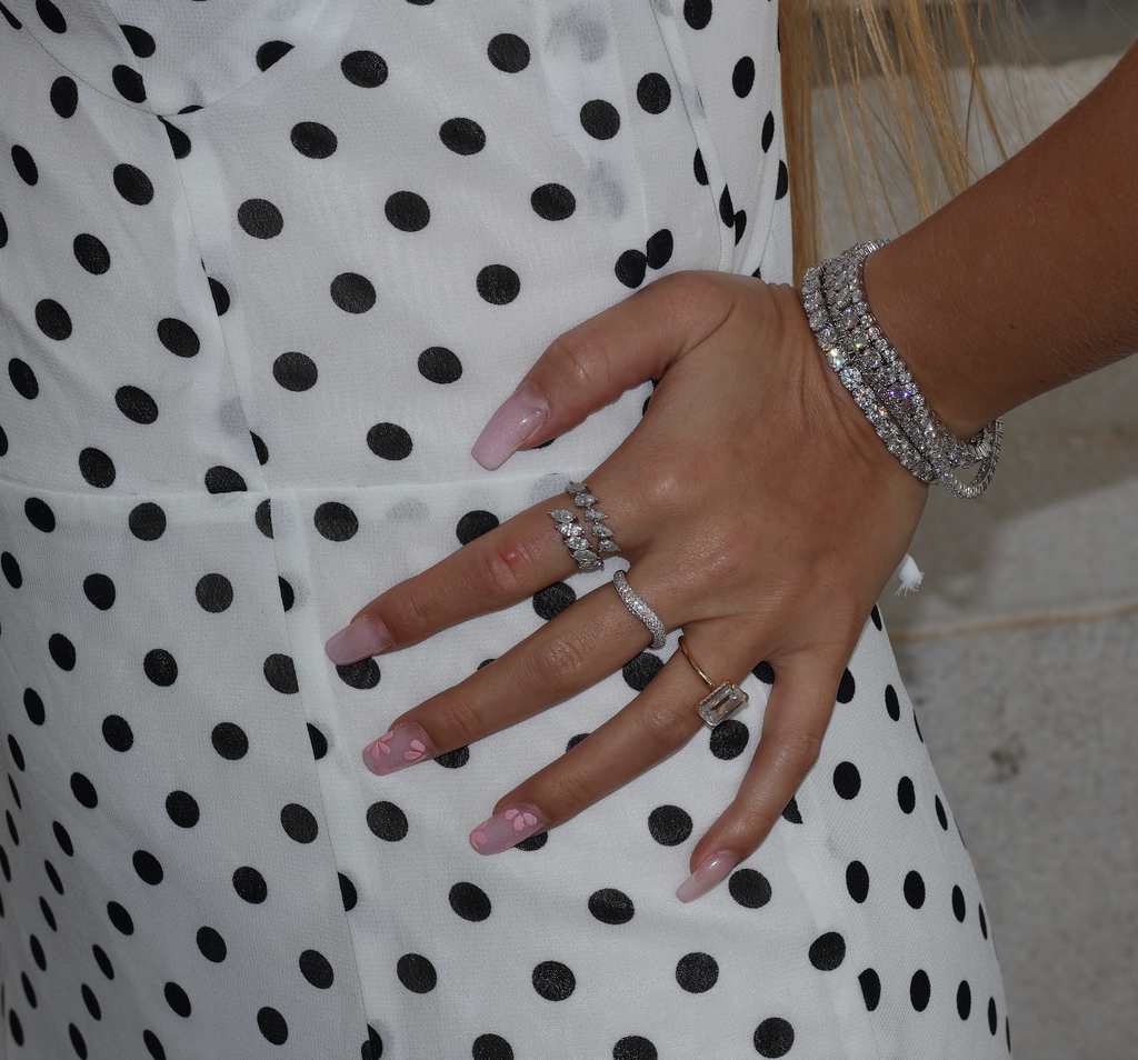 יהלומי מעבדה מול יהלומים טבעיים: המדריך המלא לבחירה חכמה