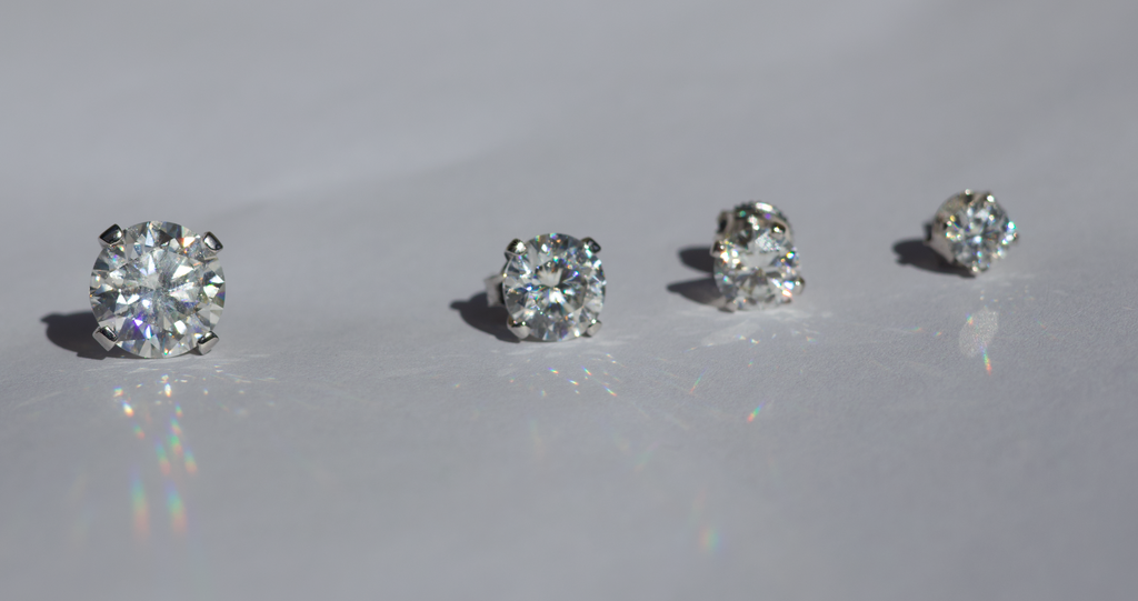 טבעת אירוסין זהב 14 קראט ויהלומים: המדריך לבחירה נכונה