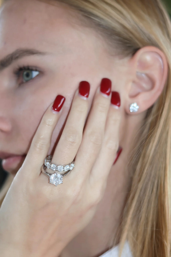 טבעת אירוסין אונליין: המדריך המלא לקניית יהלומים ברשת