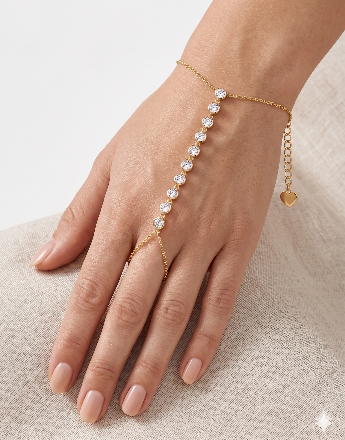 צמיד טבעת בזל · Bezel Drop Hand Chain