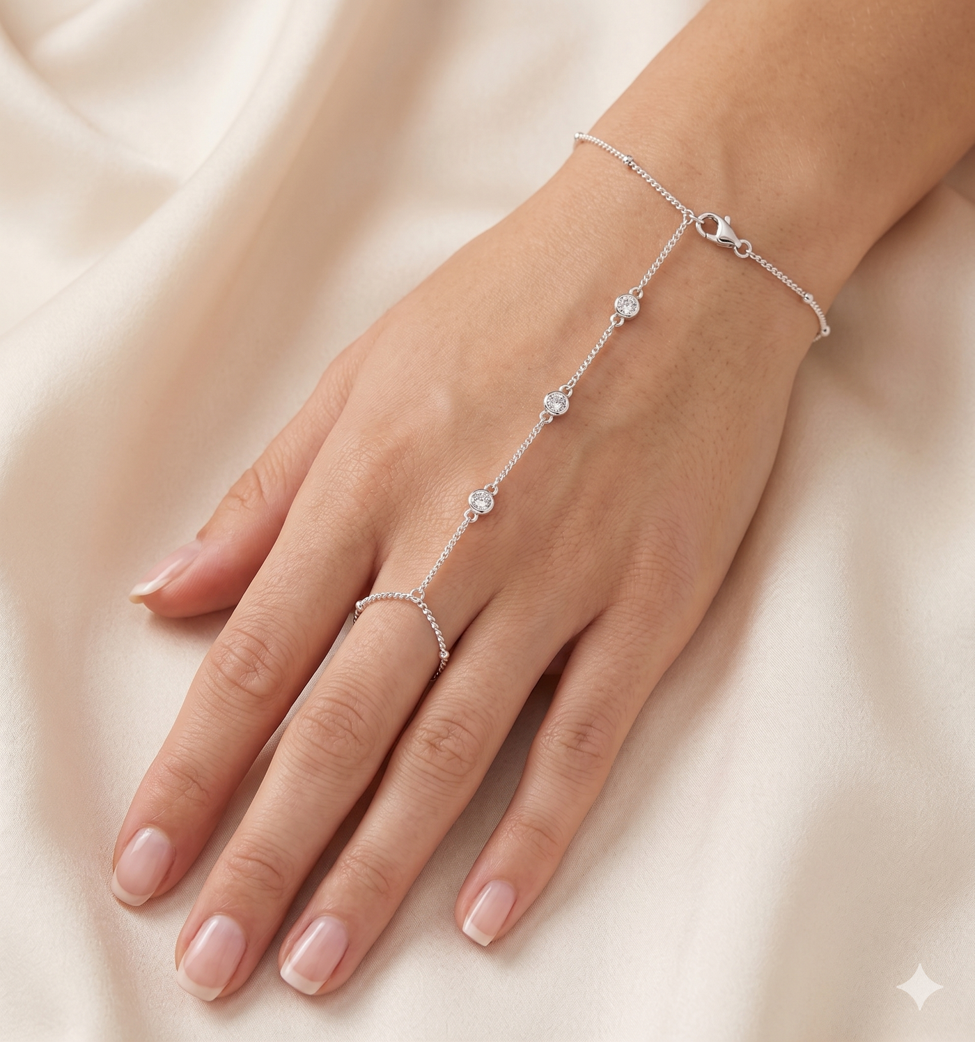 מיני צמיד טבעת בזל · Bezel Drop Hand Chain