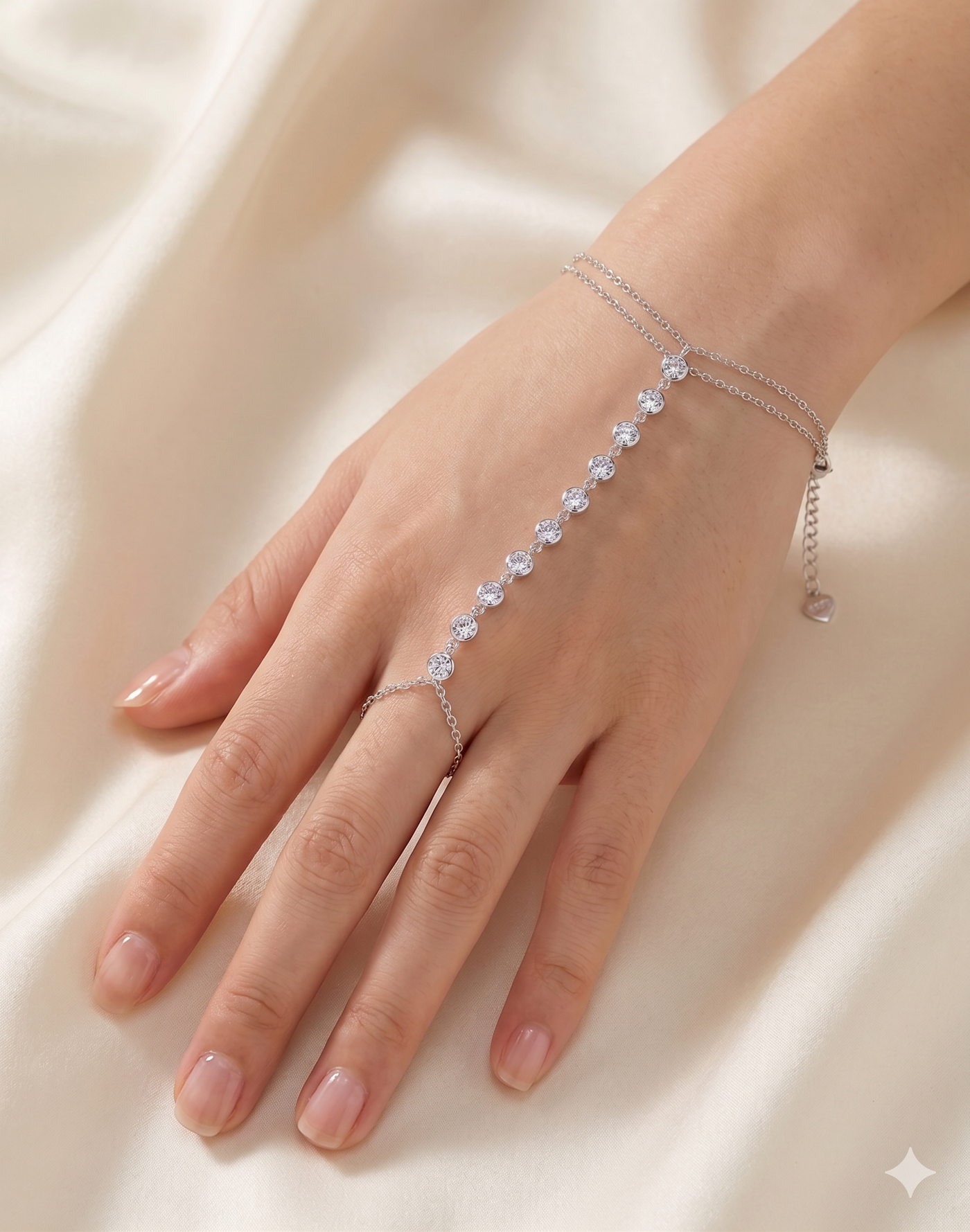 צמיד טבעת בזל · Bezel Drop Hand Chain