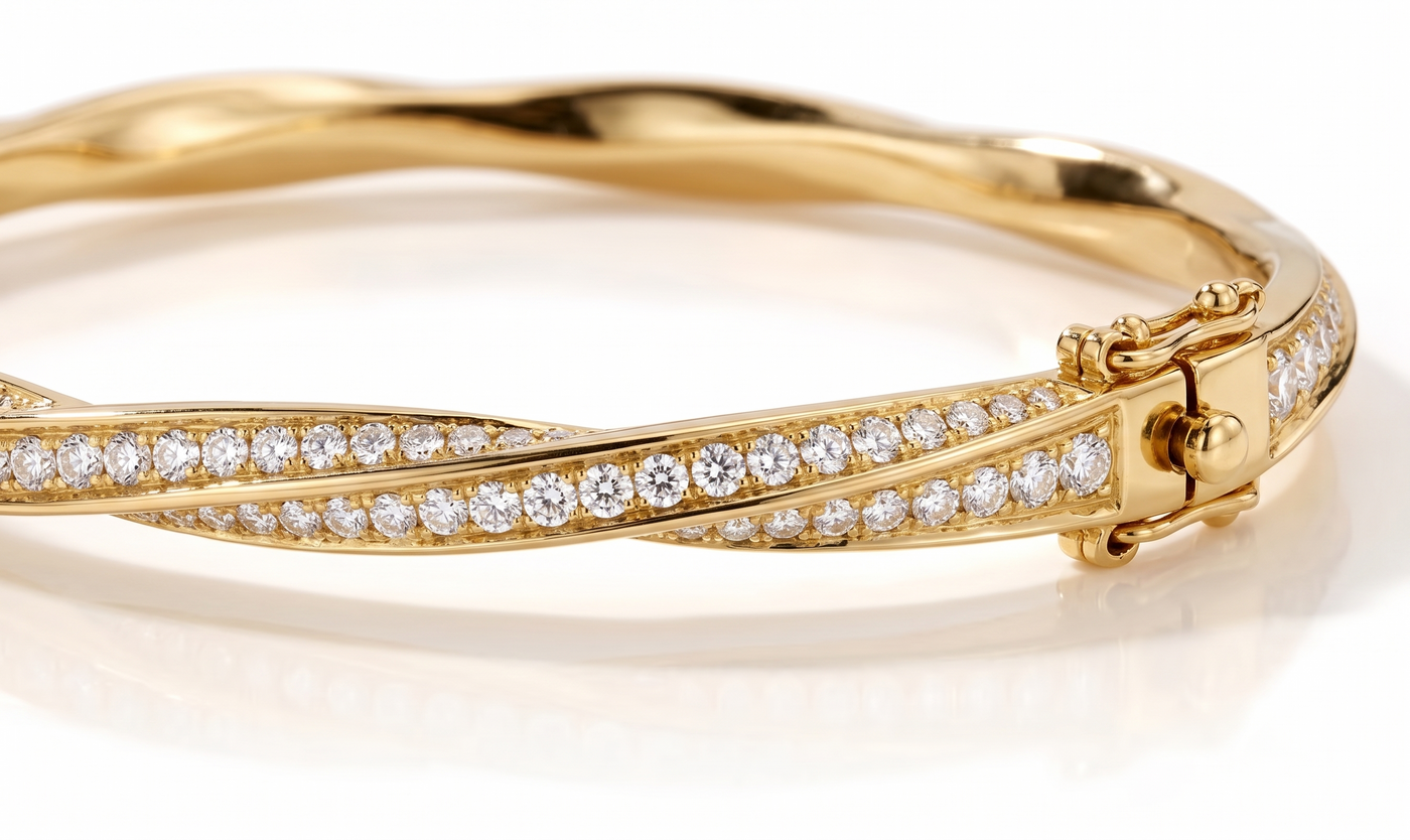 צמיד קשיח טוויסט · Pavé Twist Bangle
