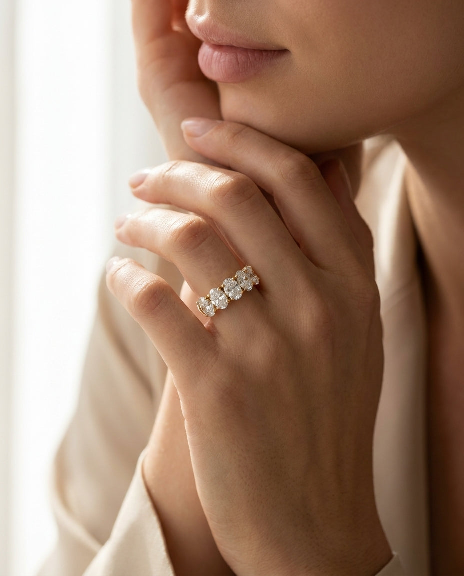 טבעת איטרניטי · 5 אובלים זהים 2.5 קראט · Oval 5-Stone Eternity Ring