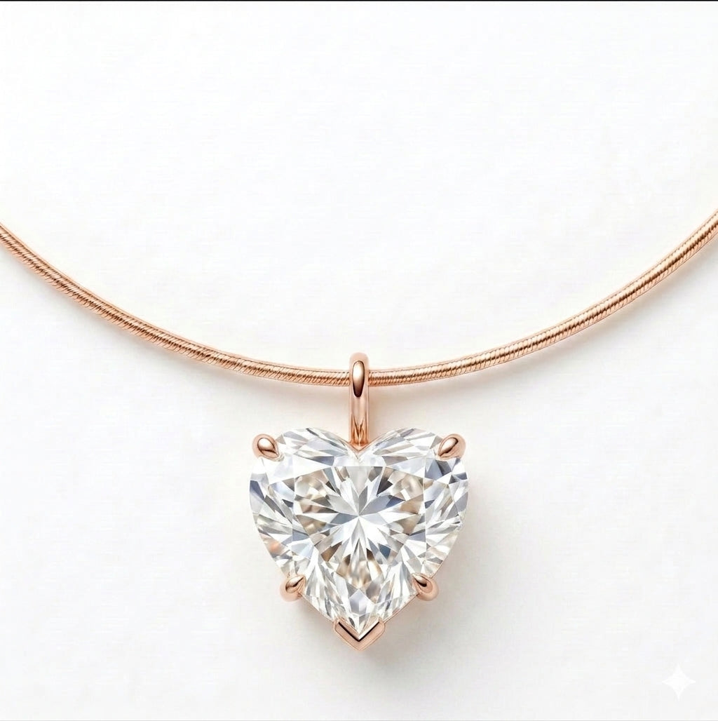 שרשרת קשיחה עם תליון לב · Heart Choker