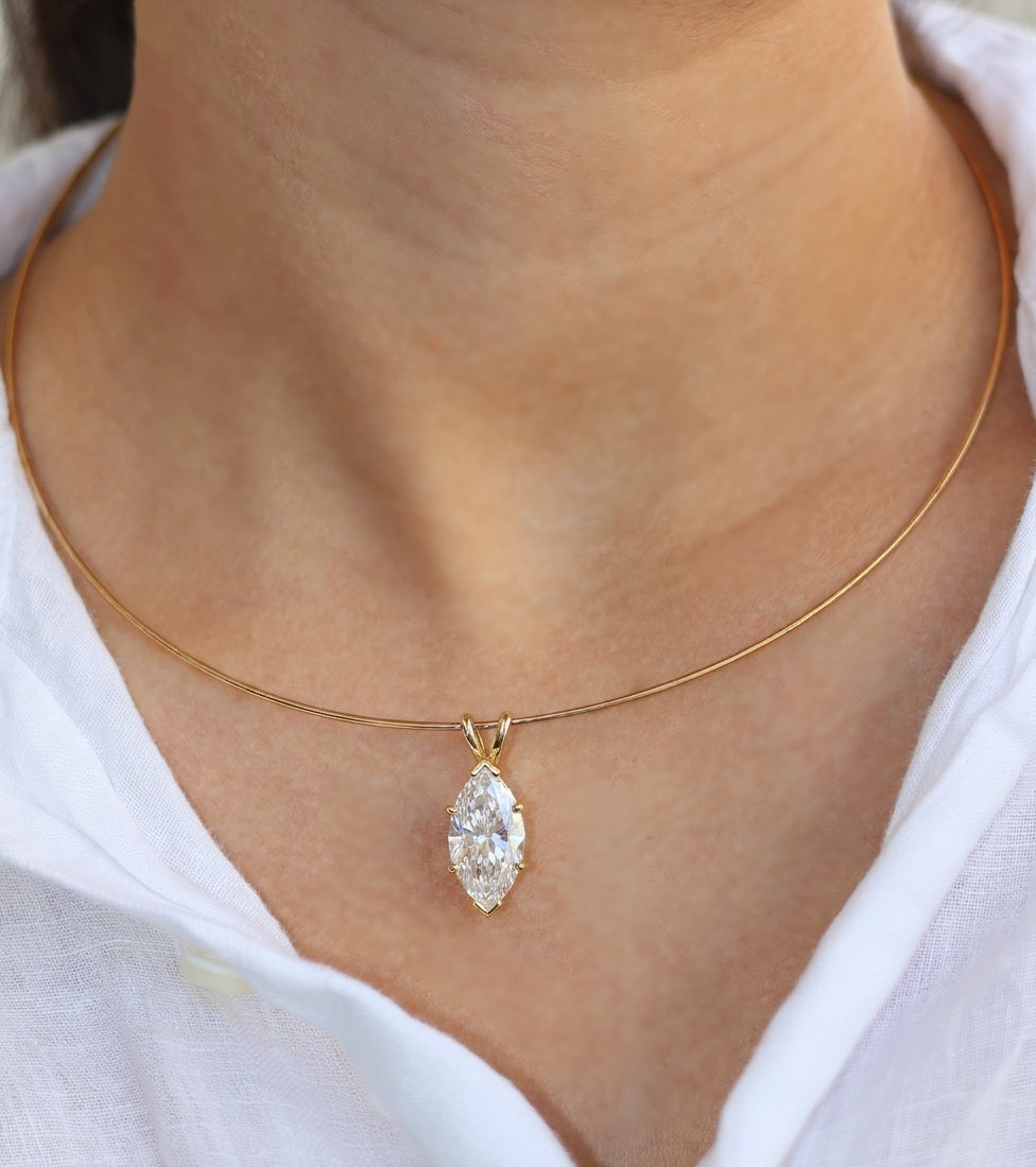 שרשרת קשיחה עם תליון מרקיז · Marquise Choker
