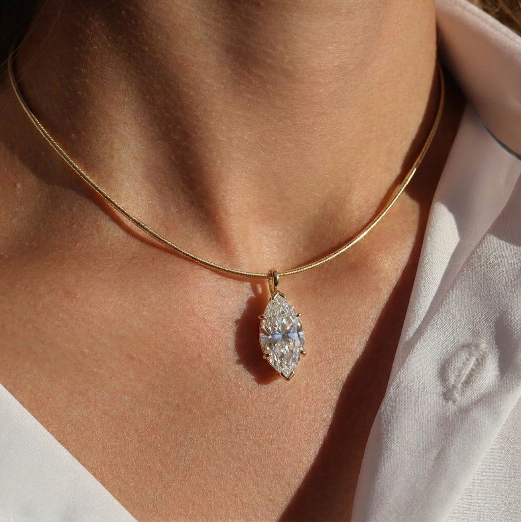 שרשרת קשיחה עם תליון מרקיז · Marquise Choker