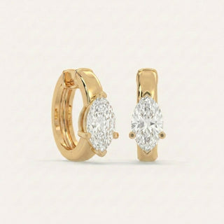עגילי Marquise Solitaire Huggie · 2 קראט כל צד