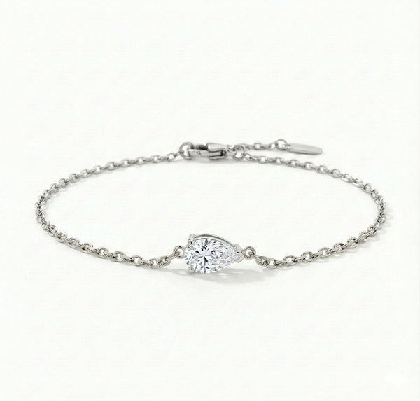 צמיד טיפה 2 קראט · Single Pear Bracelet