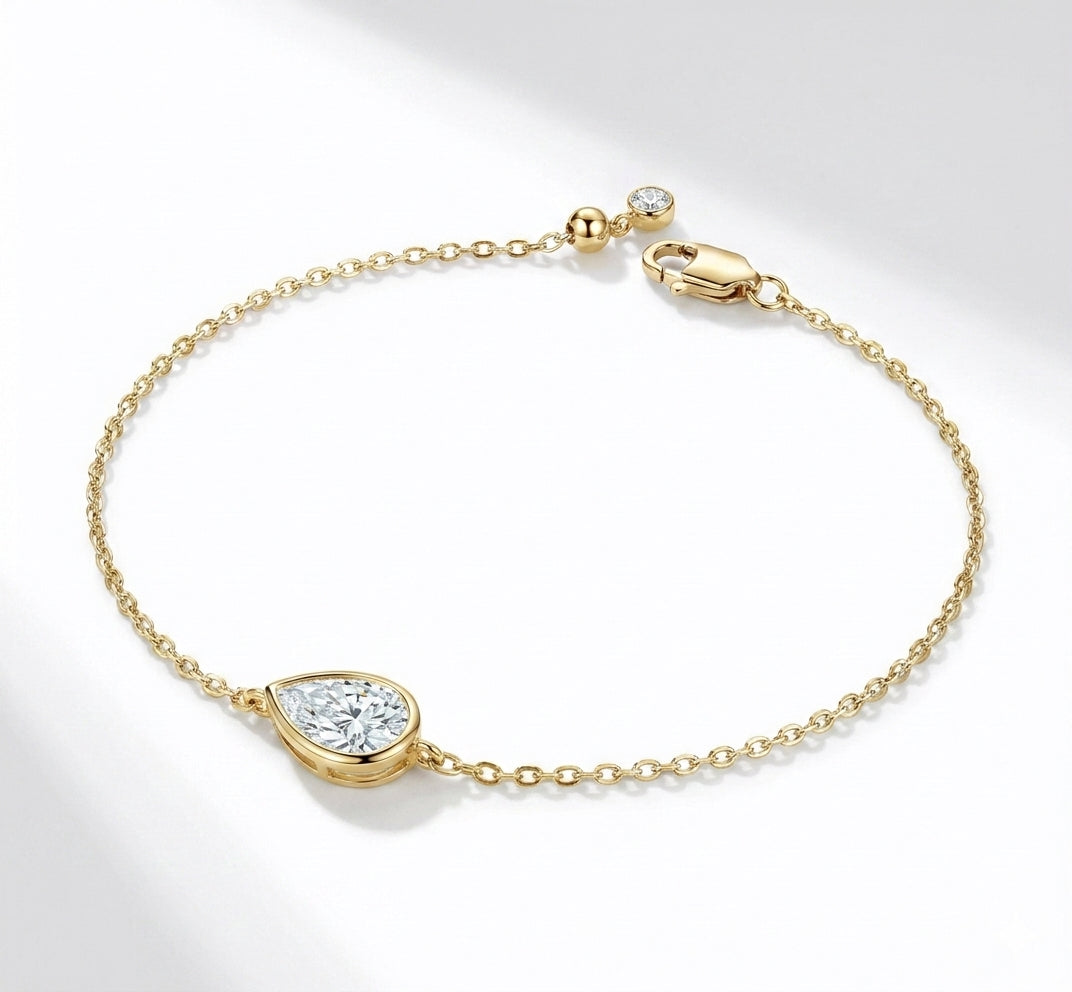 צמיד טיפה 2 קראט · Single Pear Bracelet