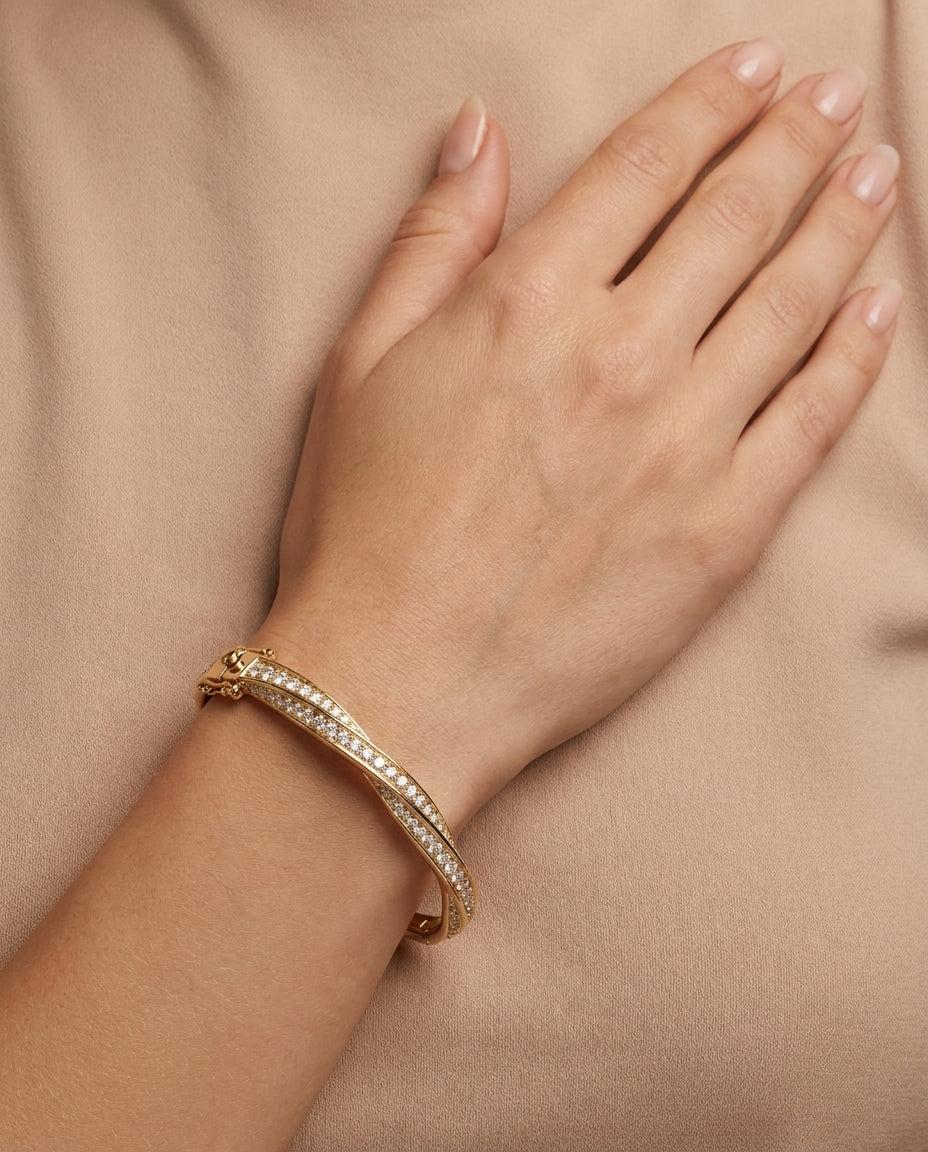 צמיד קשיח טוויסט · Pavé Twist Bangle